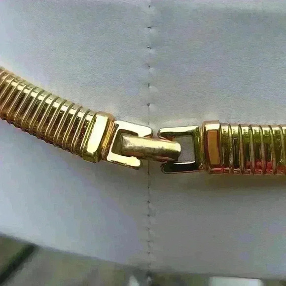 VTG Signed Monet Runway Collectable 70s goldtone Choker Omega Snake Necklace - Picture 10 of 17